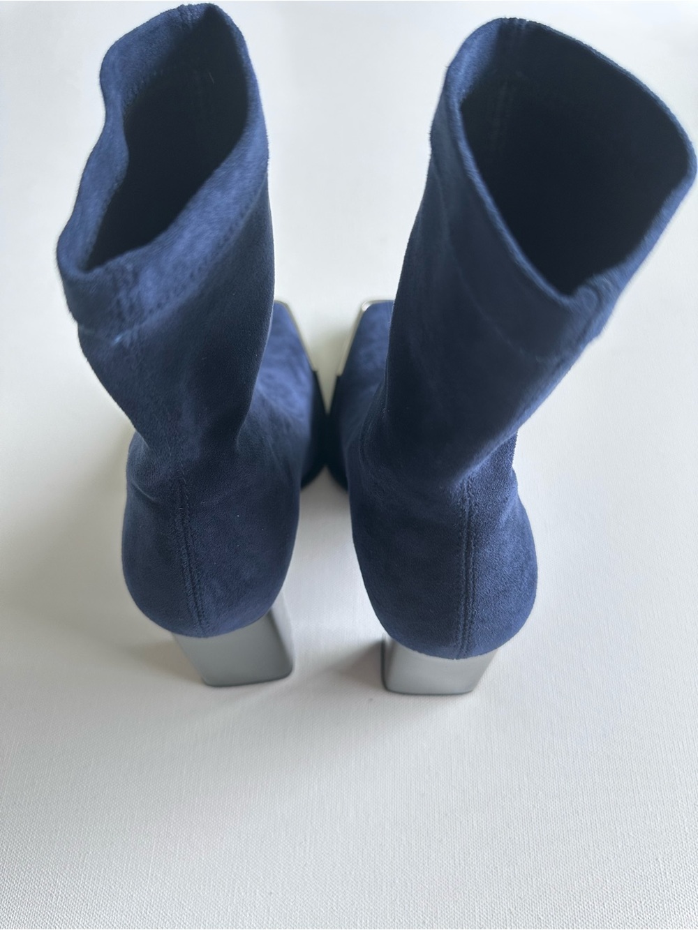 TORGĒIS Navy Katya Block Heel Bootie - Picture 4 of 5